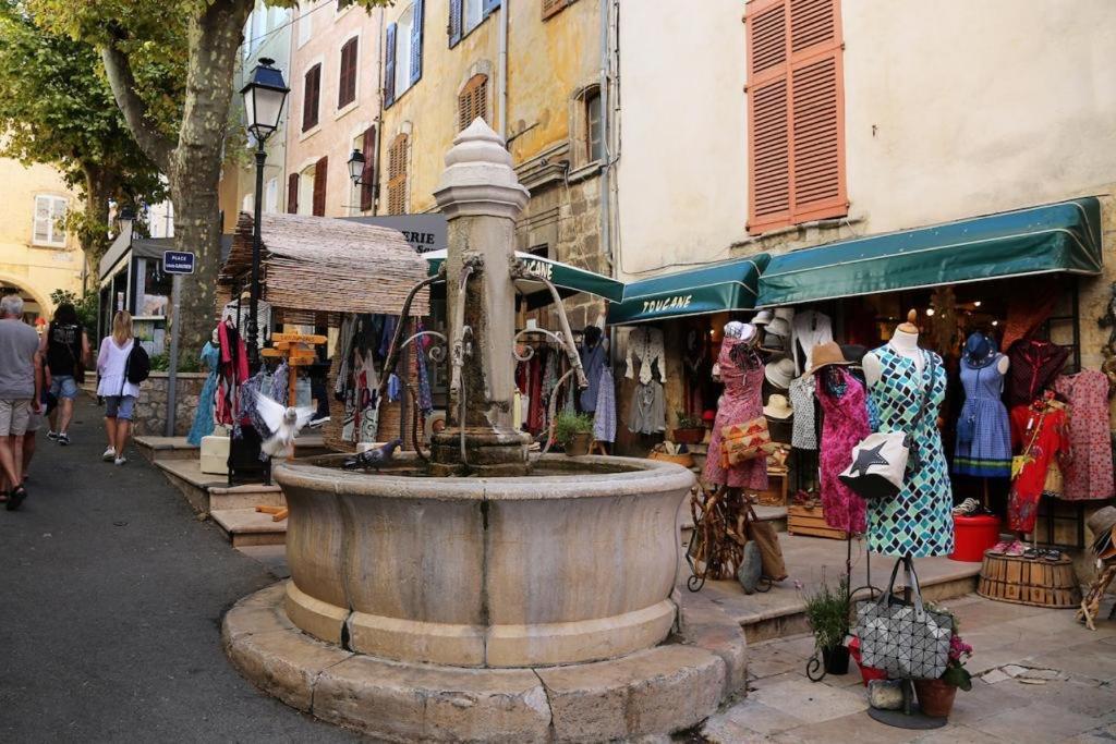 Fontaine Leilighet Aups Eksteriør bilde