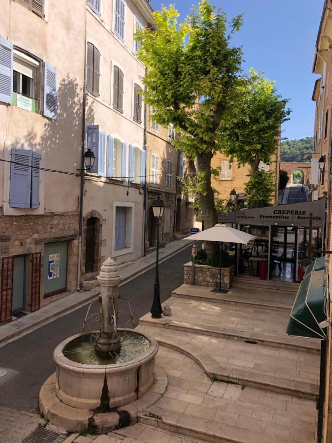 Fontaine Leilighet Aups Eksteriør bilde